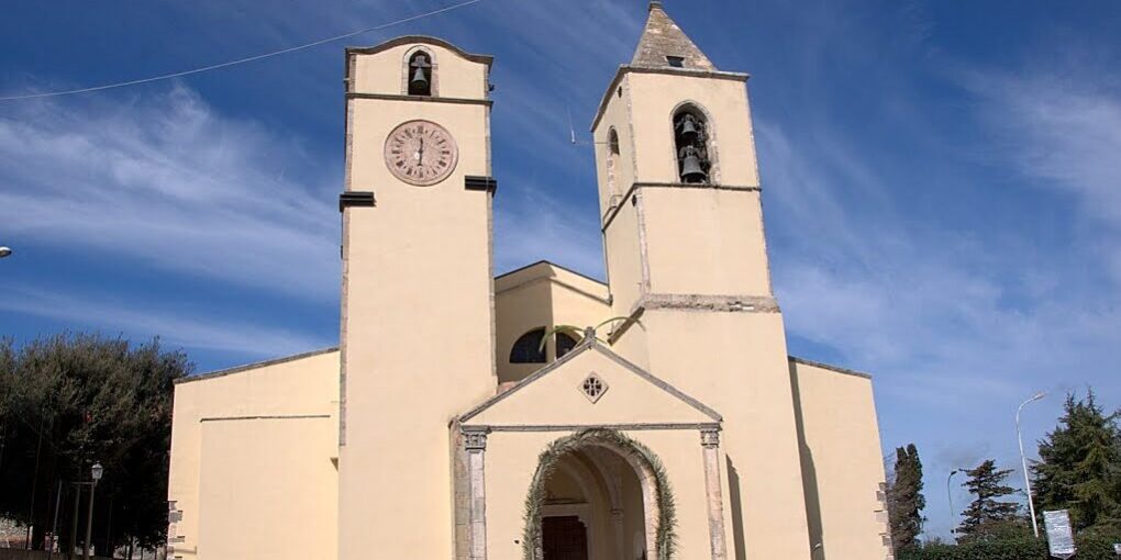 Isili-Chiesa-parrocchiale-di-San-Saturnino-martire