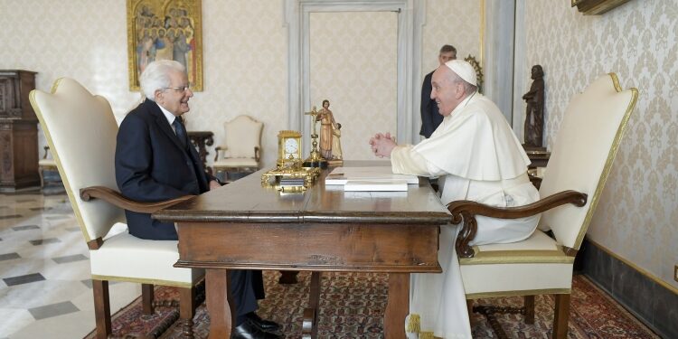 B5EF0615-55AA-416A-B17A-CCA6B57EEE94