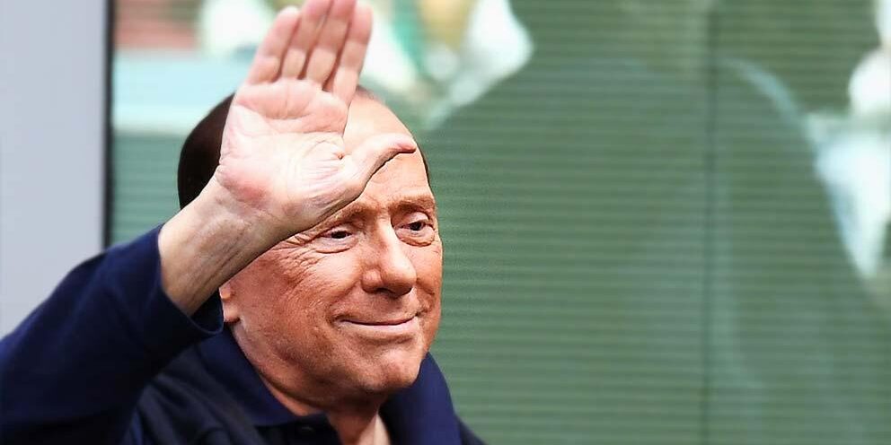 silvio-berlusconi_STRAEMO014-kVbC-U34201305373134qXH-992×558@Corriere-Web-Sezioni