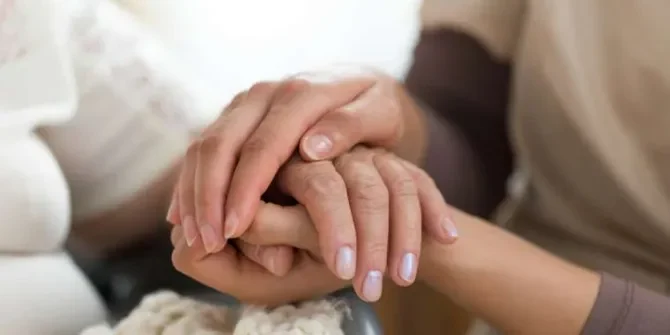 Elderly_patient_in_hospice_Credit_Photographeeeu__Shutterstock_1.jpg