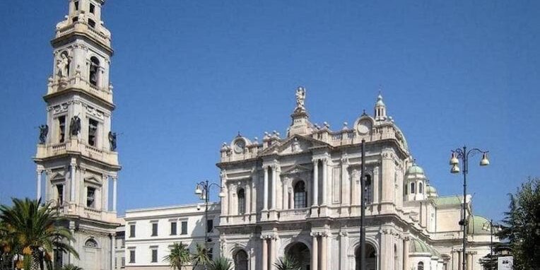 Santuario-madonna-del-rosario-di-pompei-min